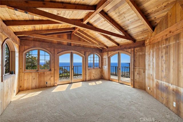 2147 Crestview, Laguna Beach, CA 92651
