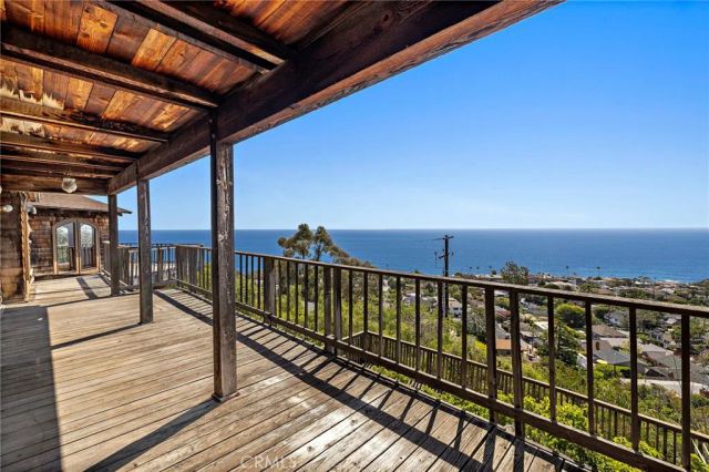 2147 Crestview, Laguna Beach, CA 92651