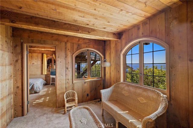 2147 Crestview, Laguna Beach, CA 92651