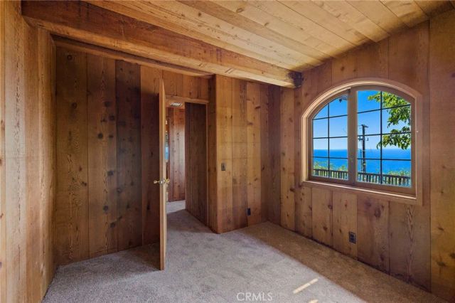 2147 Crestview, Laguna Beach, CA 92651