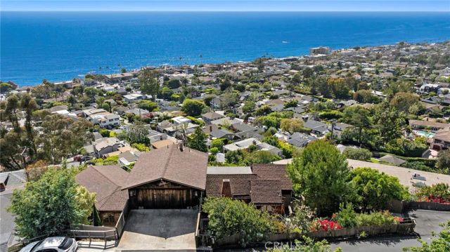 2147 Crestview, Laguna Beach, CA 92651