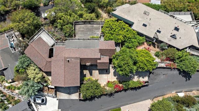 2147 Crestview, Laguna Beach, CA 92651