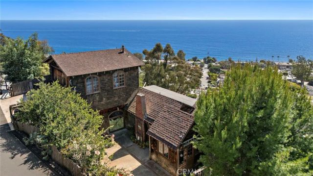 2147 Crestview, Laguna Beach, CA 92651