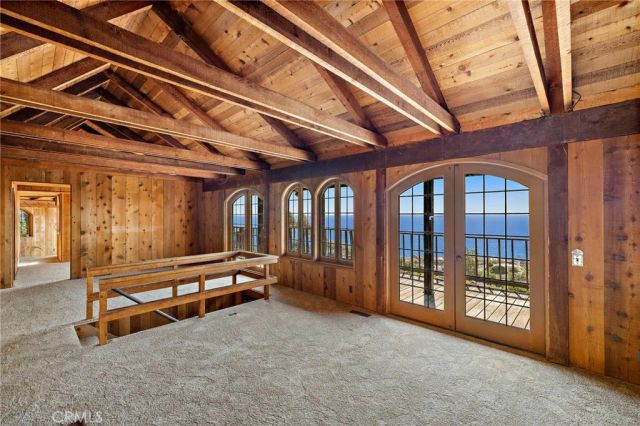 2147 Crestview, Laguna Beach, CA 92651