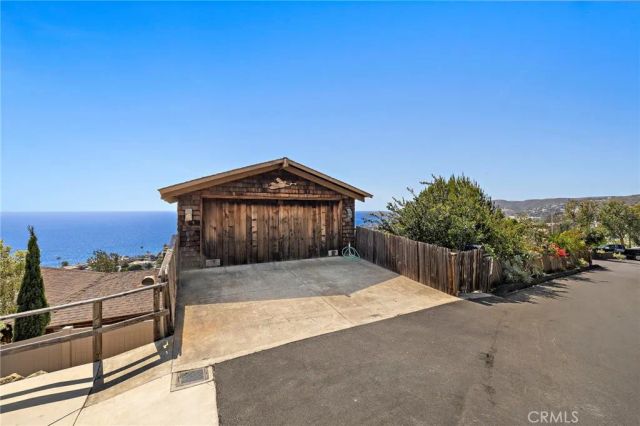 2147 Crestview, Laguna Beach, CA 92651
