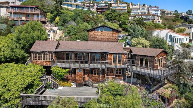 2147 Crestview, Laguna Beach, CA 92651