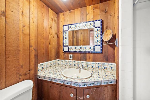 2147 Crestview, Laguna Beach, CA 92651
