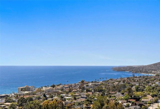 2147 Crestview, Laguna Beach, CA 92651