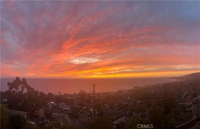 2147 Crestview, Laguna Beach, CA 92651