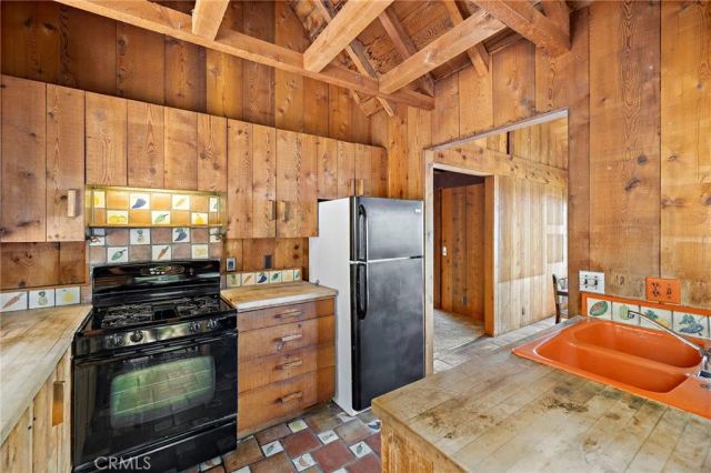 2147 Crestview, Laguna Beach, CA 92651