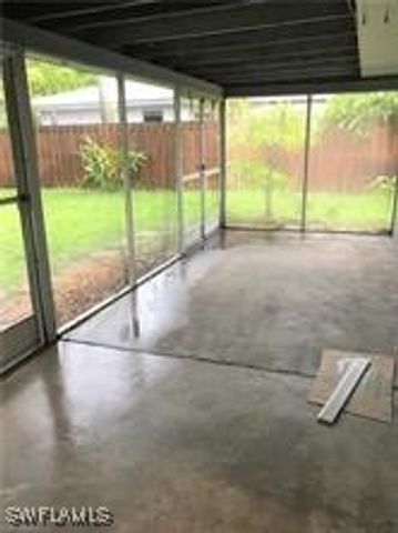 125 Crown DR, Naples, FL 34110