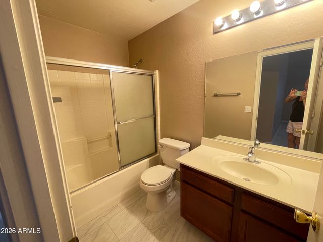 5910 S 32ND Avenue, Phoenix, AZ 85041