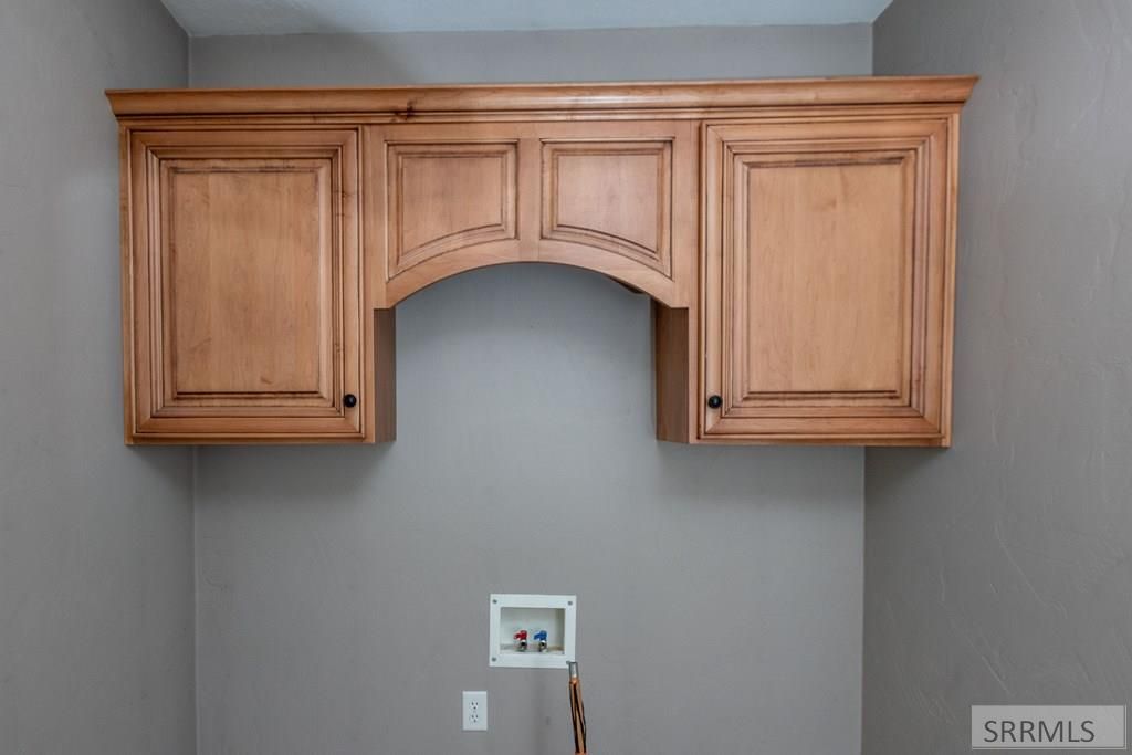Image 14 of property listing at 2054 S Castelli Drive, Ammon, ID 83401