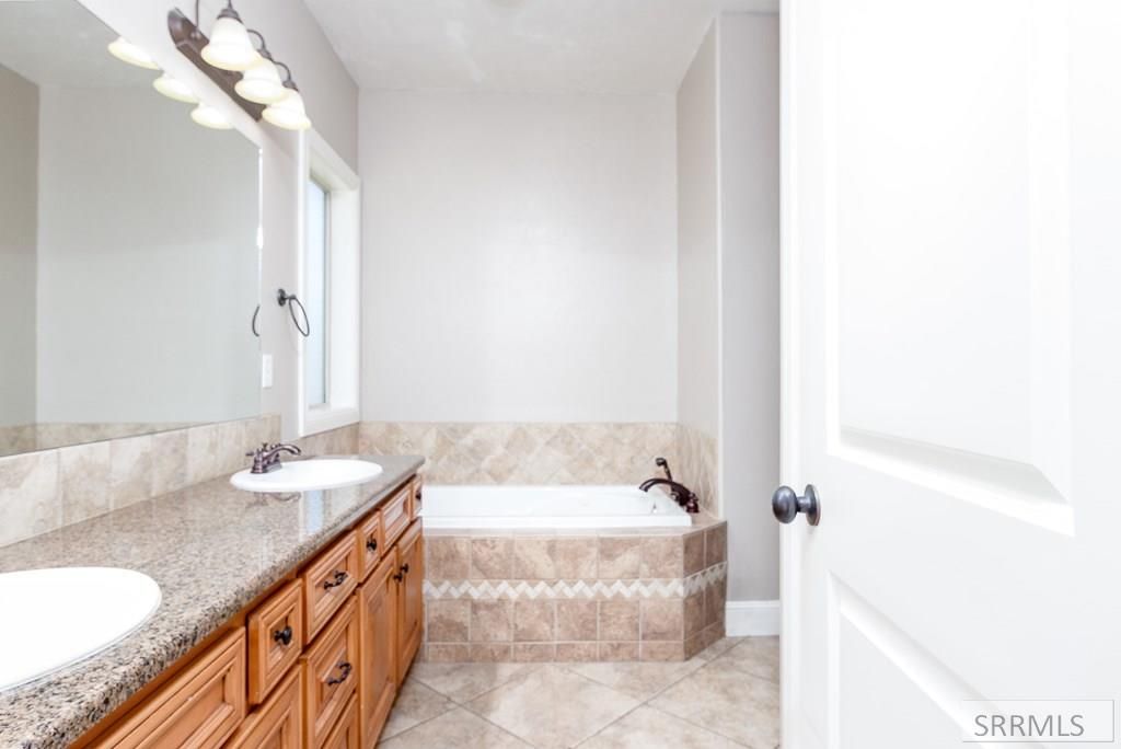 Image 17 of property listing at 2054 S Castelli Drive, Ammon, ID 83401