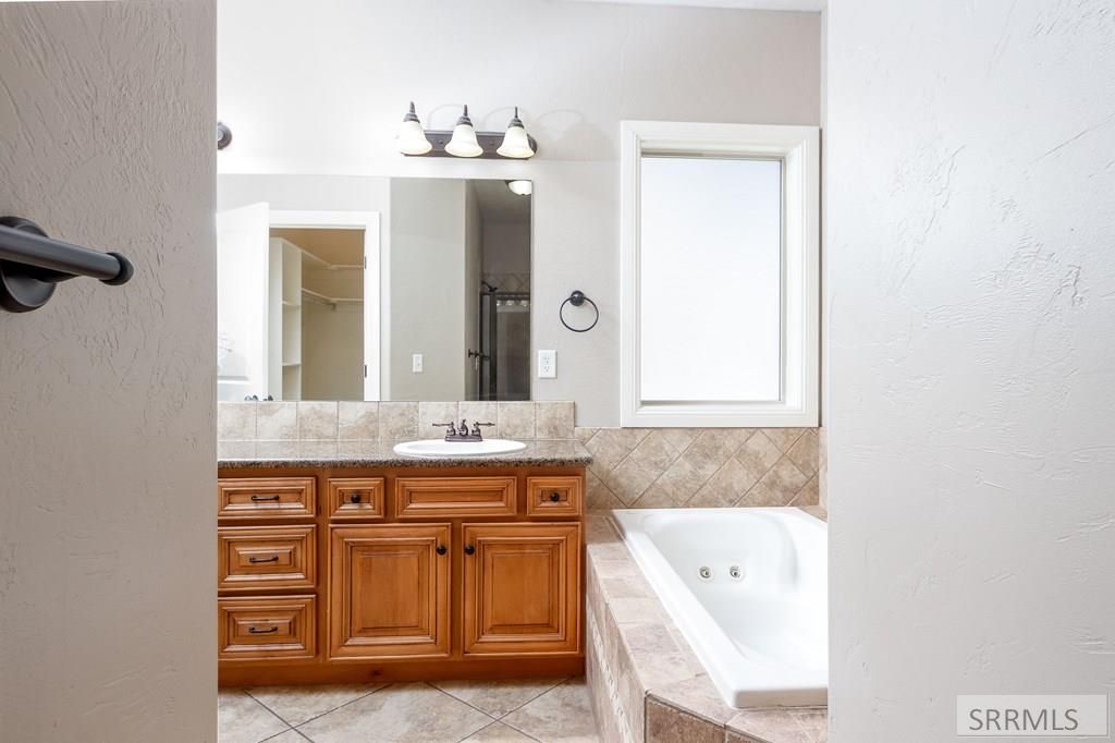 Image 18 of property listing at 2054 S Castelli Drive, Ammon, ID 83401
