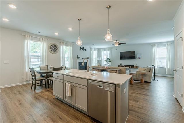 4010 Diane Lane, Fayetteville, GA 30214