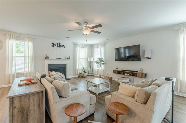 4010 Diane Lane, Fayetteville, GA 30214