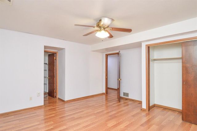 100 Hollandia Drive, Fairview Heights, IL 62208
