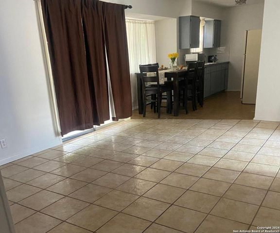 754 Clearview Dr, San Antonio, TX 78228