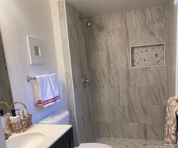 754 Clearview Dr, San Antonio, TX 78228