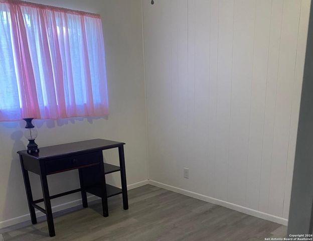 754 Clearview Dr, San Antonio, TX 78228