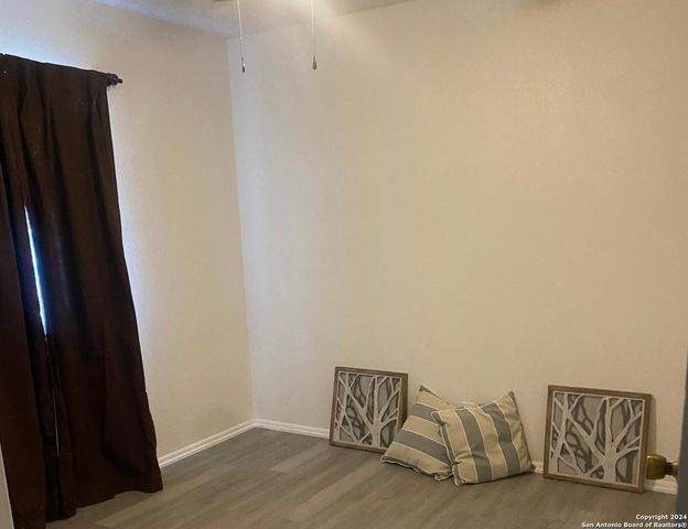 754 Clearview Dr, San Antonio, TX 78228