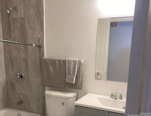 754 Clearview Dr, San Antonio, TX 78228