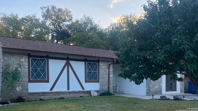 754 Clearview Dr, San Antonio, TX 78228