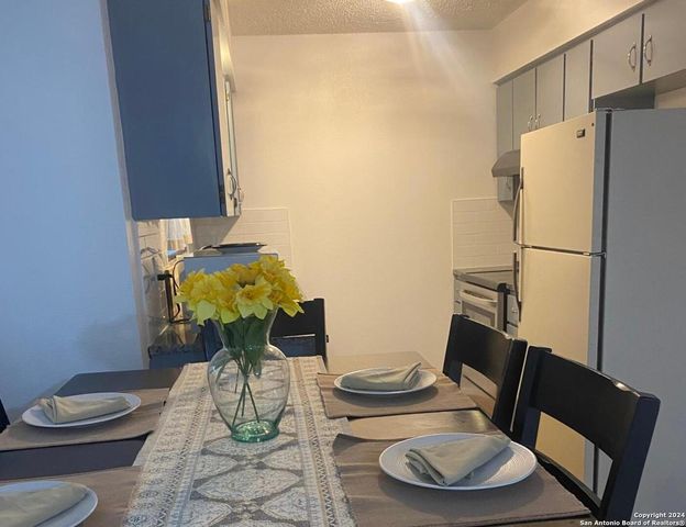 754 Clearview Dr, San Antonio, TX 78228