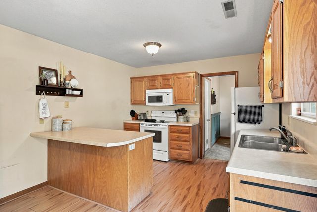 901 W PRAIRIEVIEW DR, Columbia, MO 65202