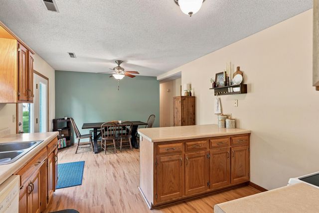 901 W PRAIRIEVIEW DR, Columbia, MO 65202