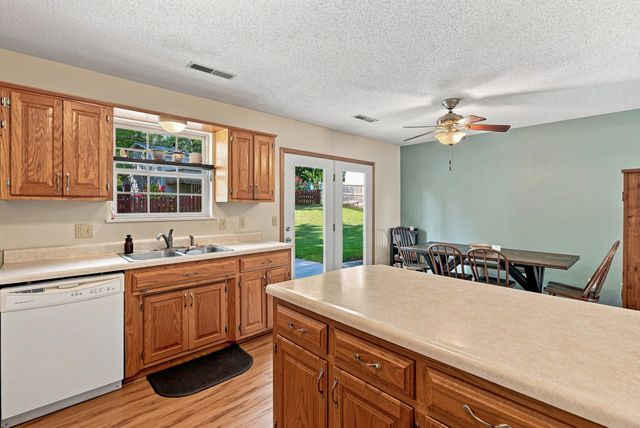 901 W PRAIRIEVIEW DR, Columbia, MO 65202
