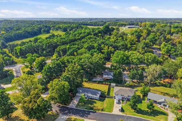 901 W PRAIRIEVIEW DR, Columbia, MO 65202