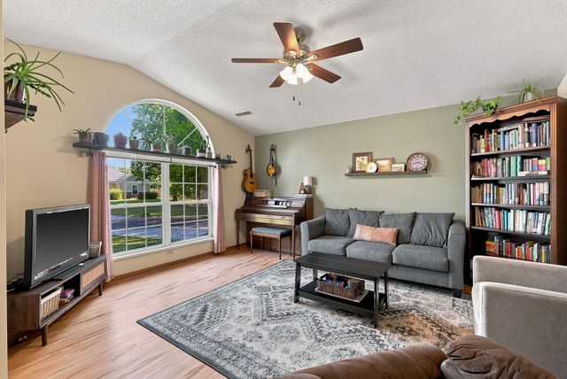 901 W PRAIRIEVIEW DR, Columbia, MO 65202
