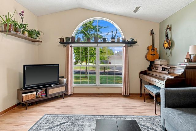 901 W PRAIRIEVIEW DR, Columbia, MO 65202