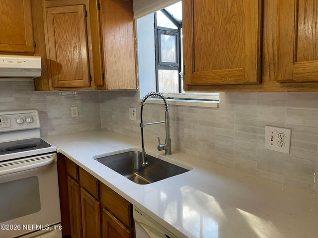 2002 FIRST Street, Neptune Beach, FL 32266