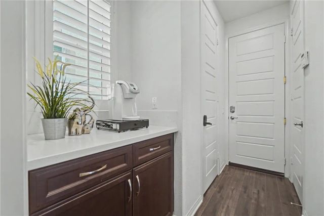 821 Parisa, Upland, CA 91786