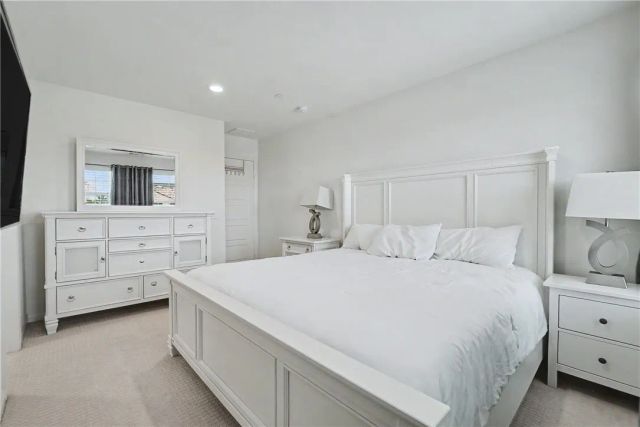 821 Parisa, Upland, CA 91786