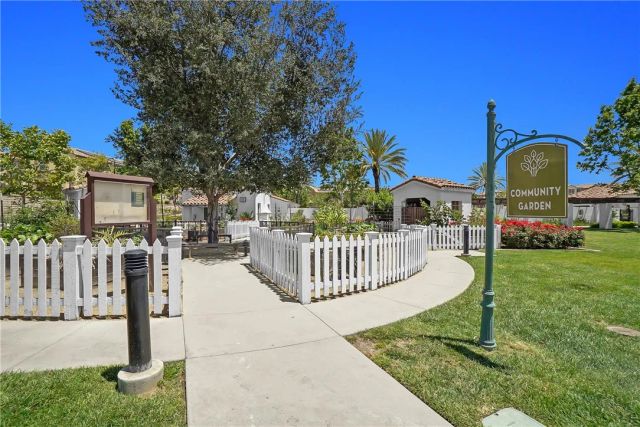 821 Parisa, Upland, CA 91786