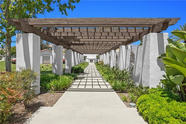 821 Parisa, Upland, CA 91786
