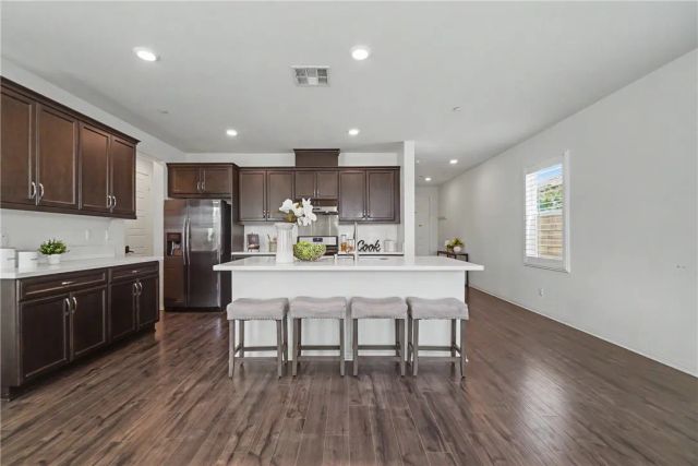 821 Parisa, Upland, CA 91786