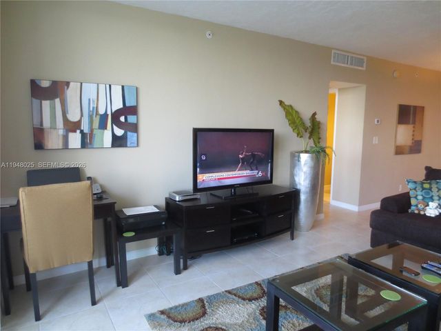 3000 S Ocean Dr 904, Hollywood, FL 33019