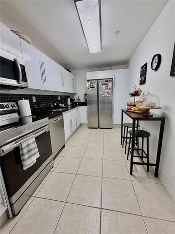 3000 S Ocean Dr 904, Hollywood, FL 33019