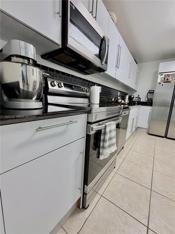 3000 S Ocean Dr 904, Hollywood, FL 33019