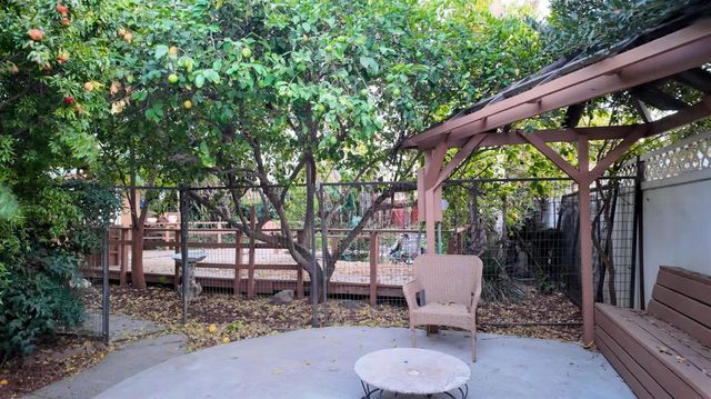 636 Joaquin St, Lodi, CA 95240