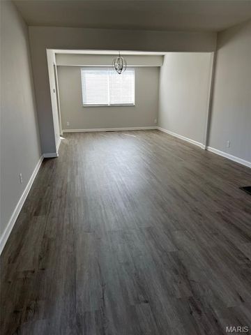 506 Broadmoor Drive, Chesterfield, MO 63017