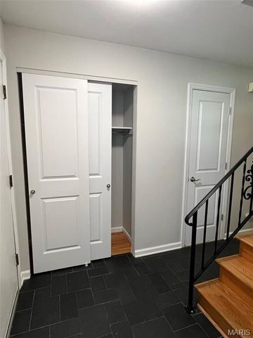 506 Broadmoor Drive, Chesterfield, MO 63017