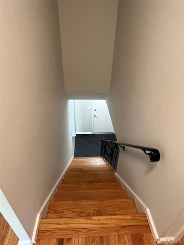 506 Broadmoor Drive, Chesterfield, MO 63017