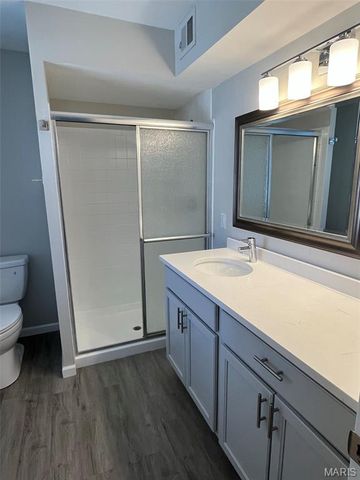 506 Broadmoor Drive, Chesterfield, MO 63017