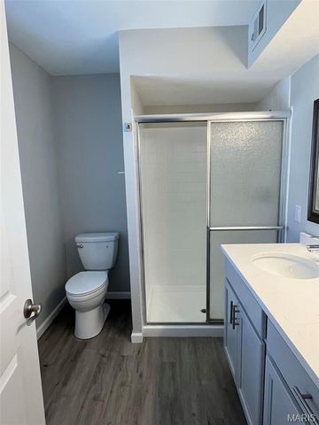 506 Broadmoor Drive, Chesterfield, MO 63017